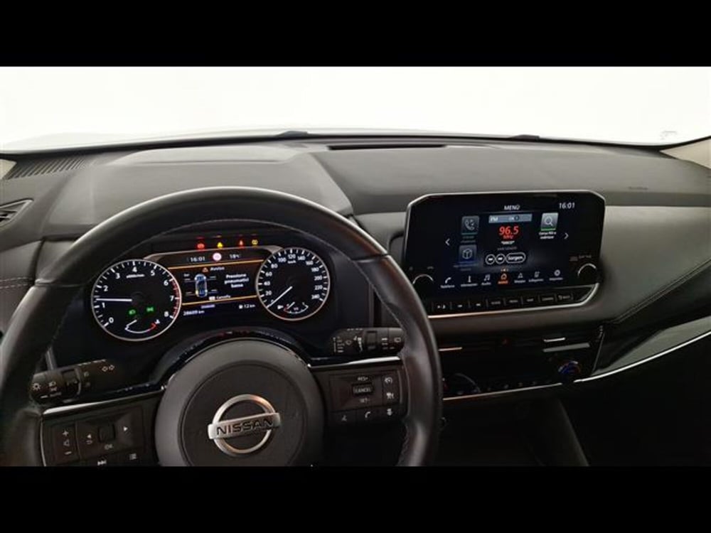 Nissan Qashqai usata a Milano (11)