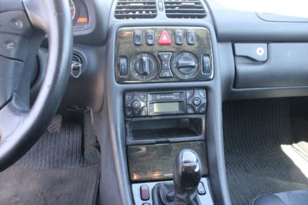 Mercedes-Benz CLK usata a Lecce (13)