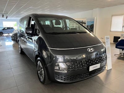 Hyundai Staria 1.6 hev 2wd auto nuova a Montecrestese