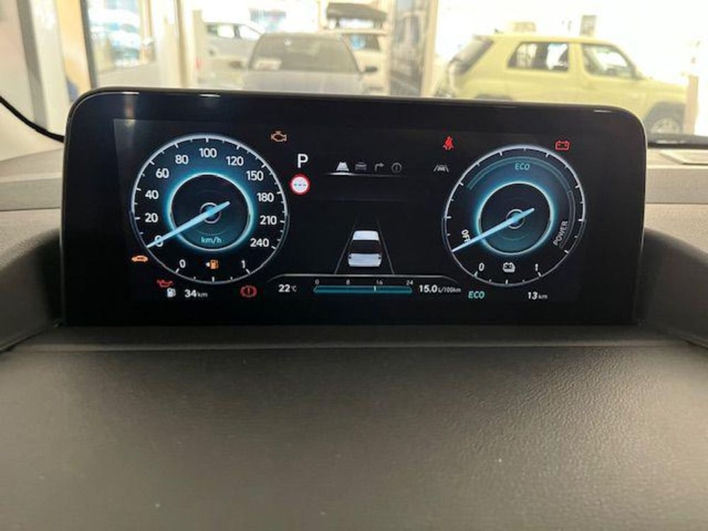 Hyundai Staria nuova a Verbano Cusio Ossola (14)