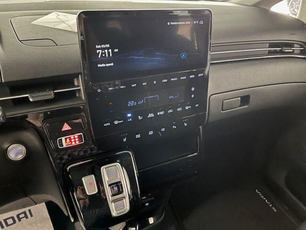Hyundai Staria nuova a Verbano Cusio Ossola (16)
