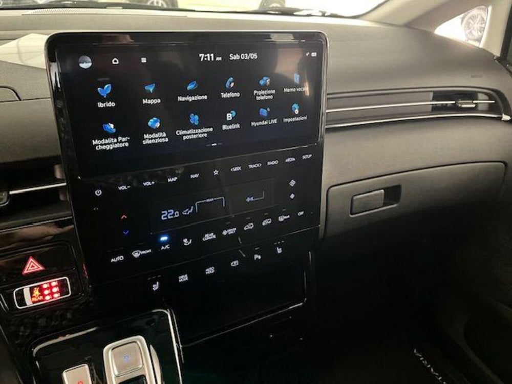 Hyundai Staria nuova a Verbano Cusio Ossola (17)