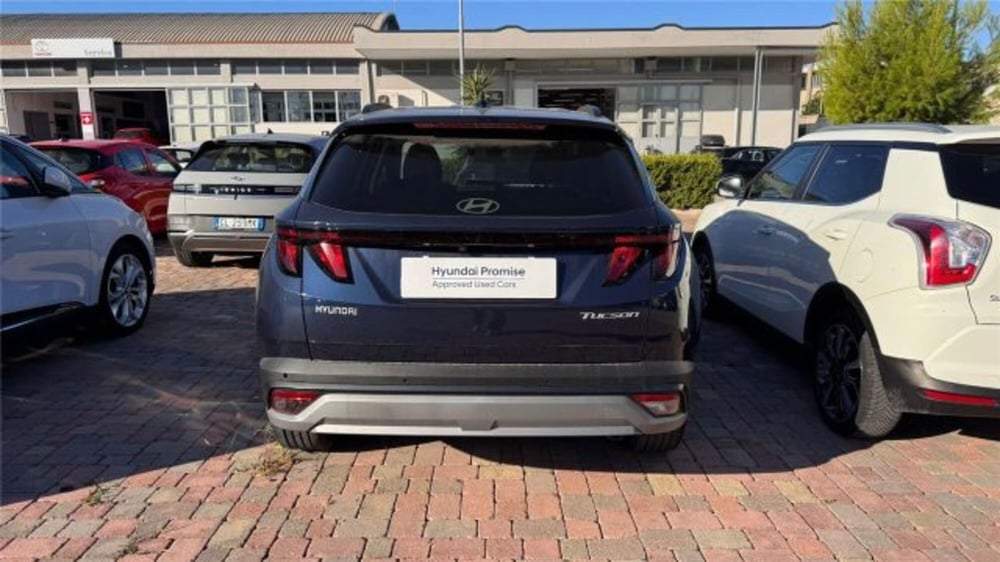 Hyundai Tucson nuova a Bari (4)