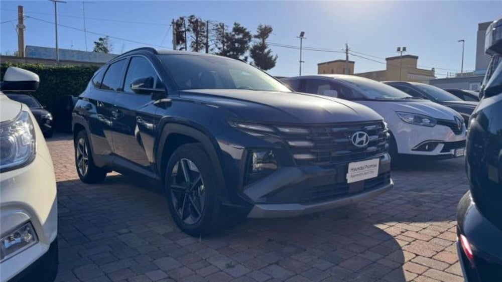 Hyundai Tucson nuova a Bari (8)