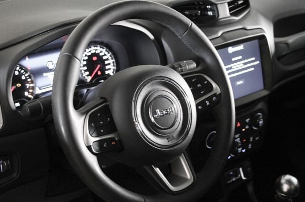 Jeep Renegade usata a Novara (6)