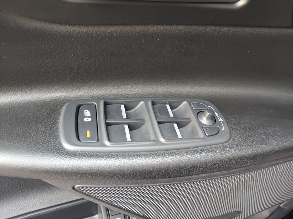 Jaguar XE usata a Modena (17)