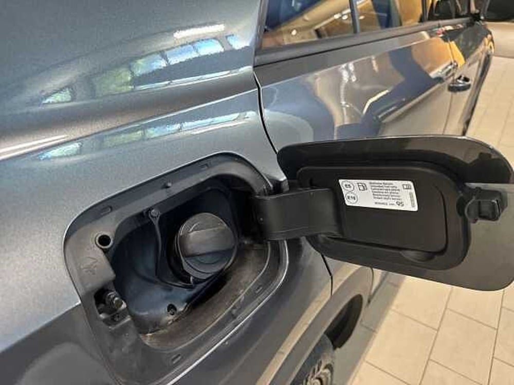 Volkswagen T-Roc usata a Prato (16)