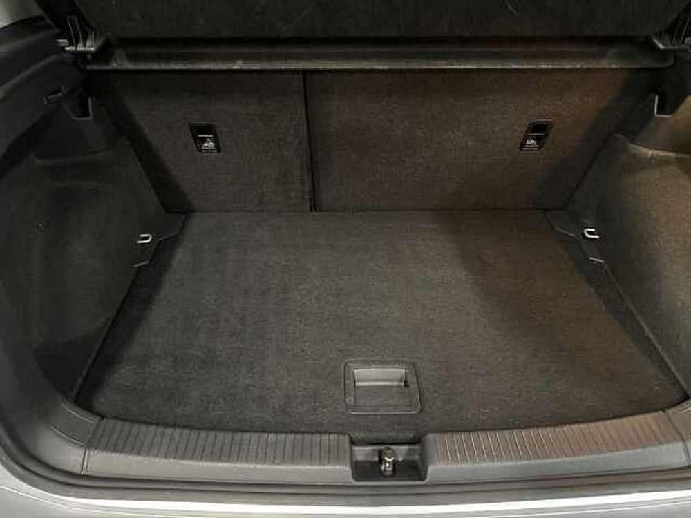 Volkswagen T-Cross usata a Prato (8)
