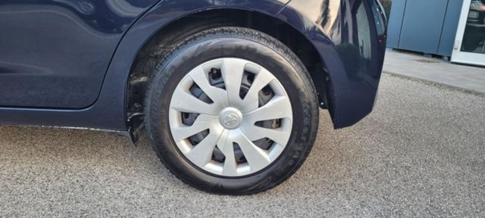 Toyota Yaris usata a Napoli (5)