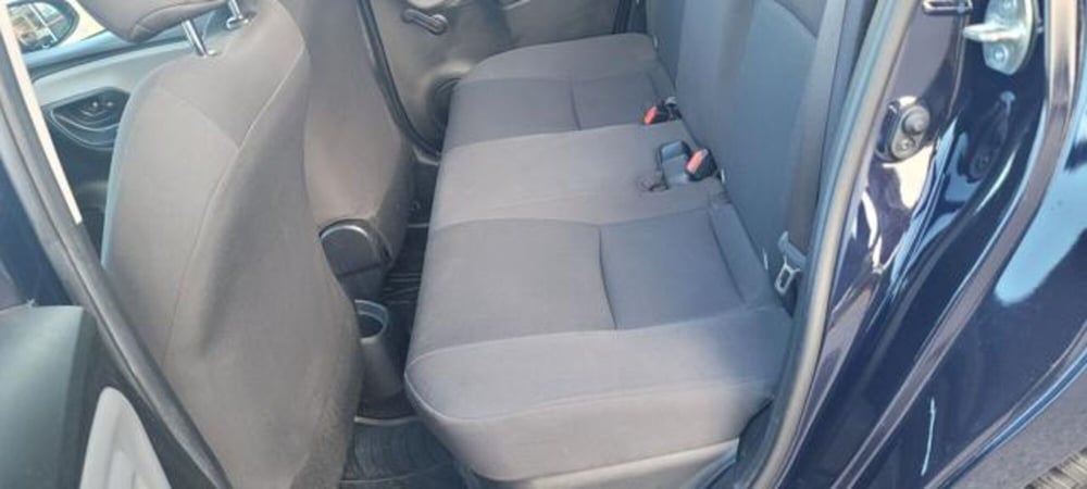 Toyota Yaris usata a Napoli (7)