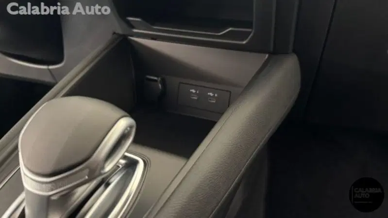 Renault Symbioz nuova a Reggio Calabria (14)
