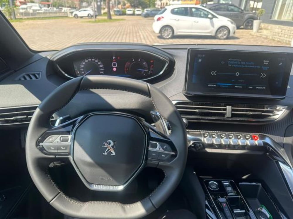 Peugeot 5008 nuova a Salerno (15)