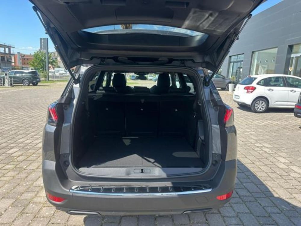 Peugeot 5008 nuova a Salerno (20)