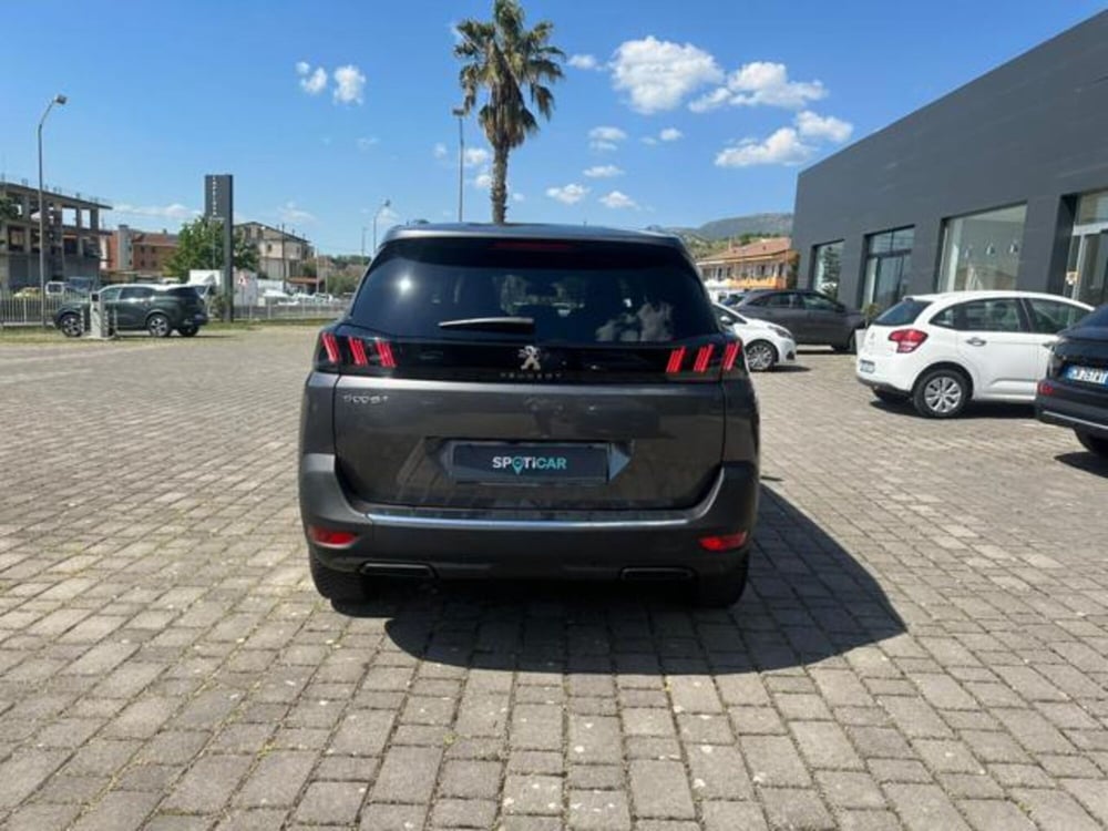 Peugeot 5008 nuova a Salerno (5)