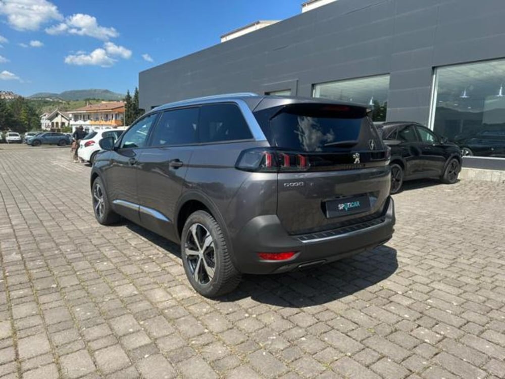 Peugeot 5008 nuova a Salerno (6)