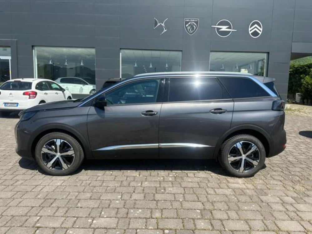 Peugeot 5008 nuova a Salerno (7)