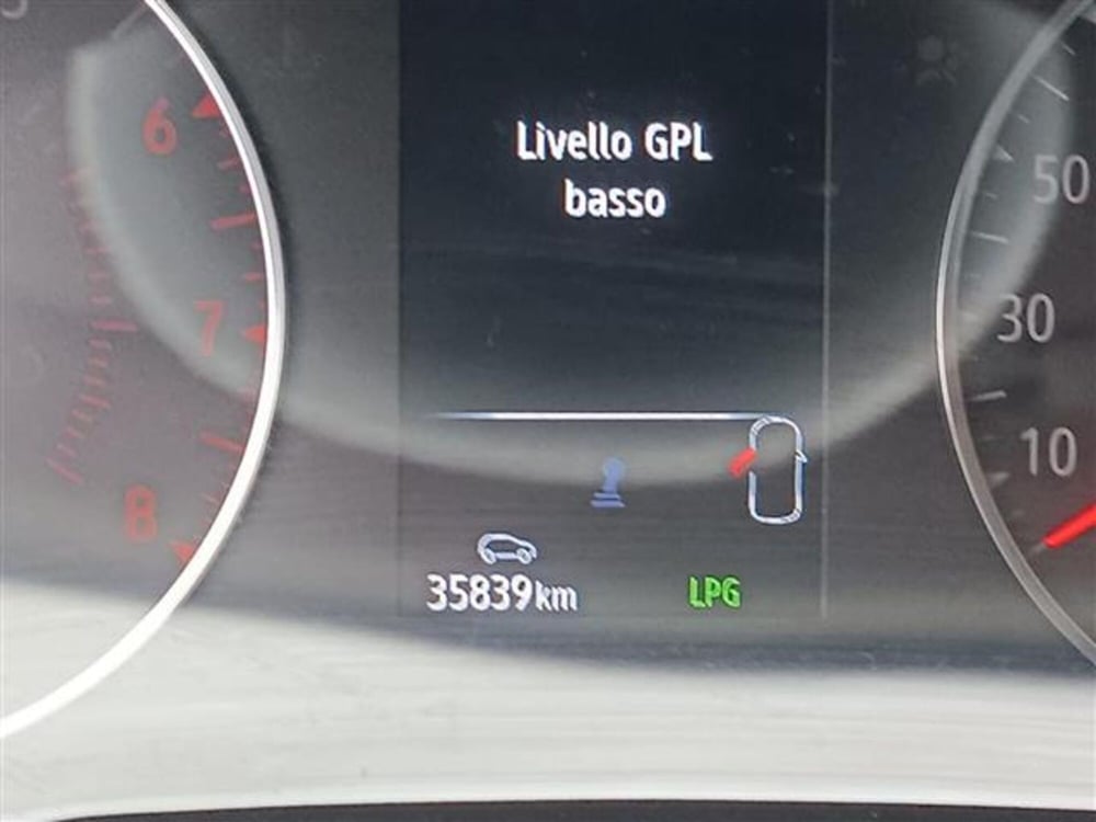 Renault Captur usata a Livorno (12)