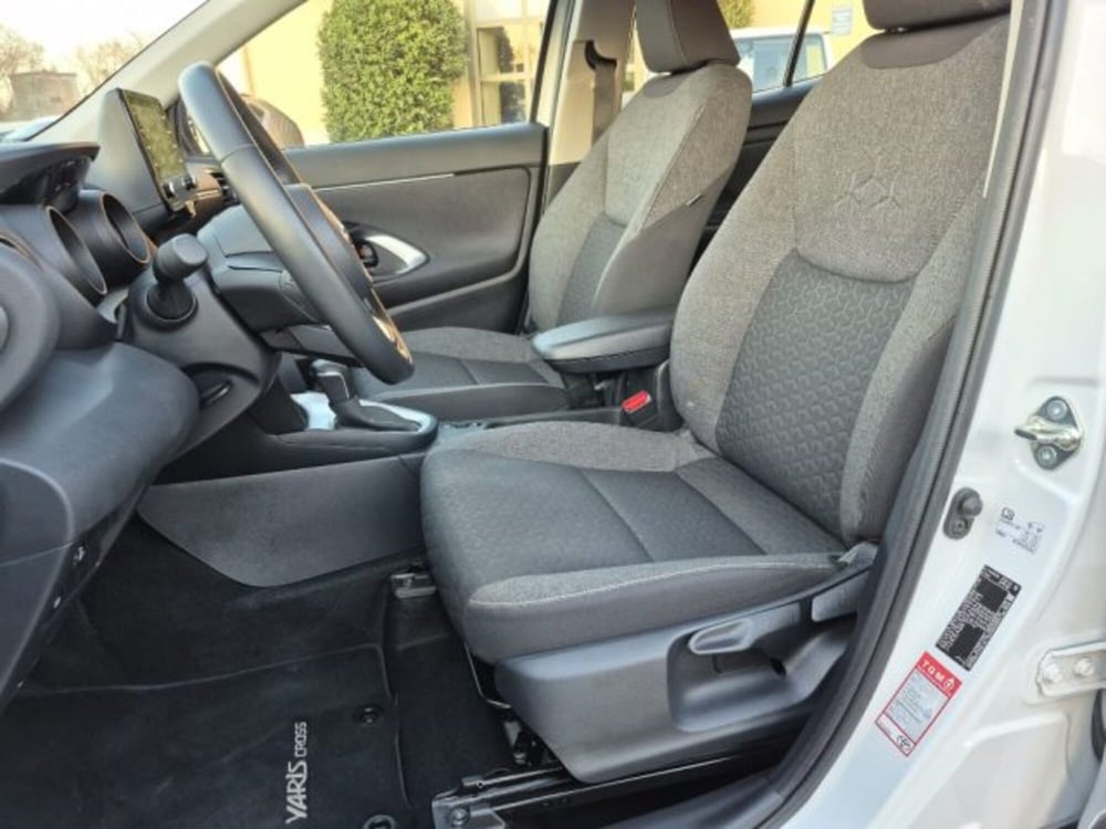 Toyota Yaris Cross usata a Bologna (8)