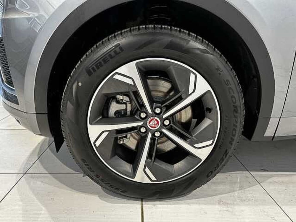 Jaguar E-Pace usata a Ravenna (9)