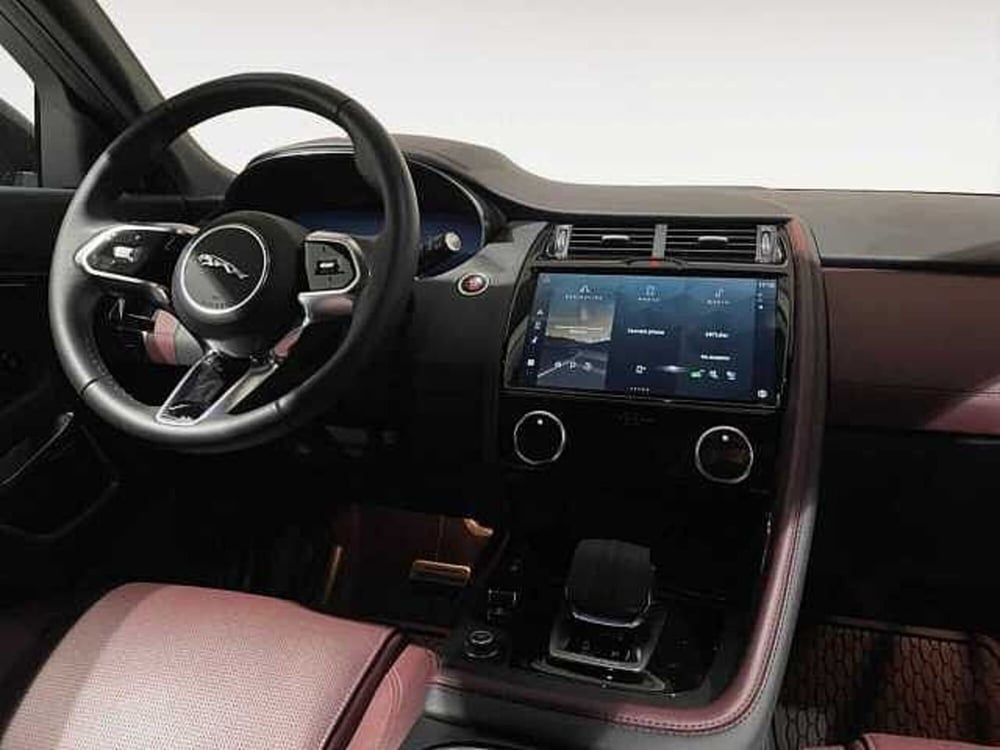 Jaguar E-Pace usata a Bologna (12)
