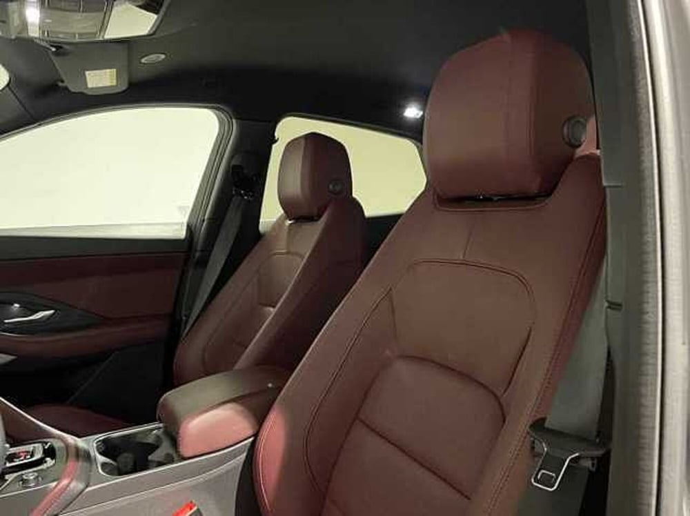 Jaguar E-Pace usata a Bologna (18)