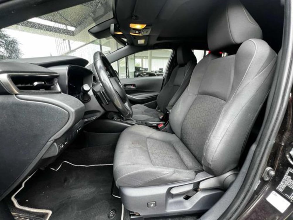 Toyota Corolla Touring Sports usata a Sassari (12)