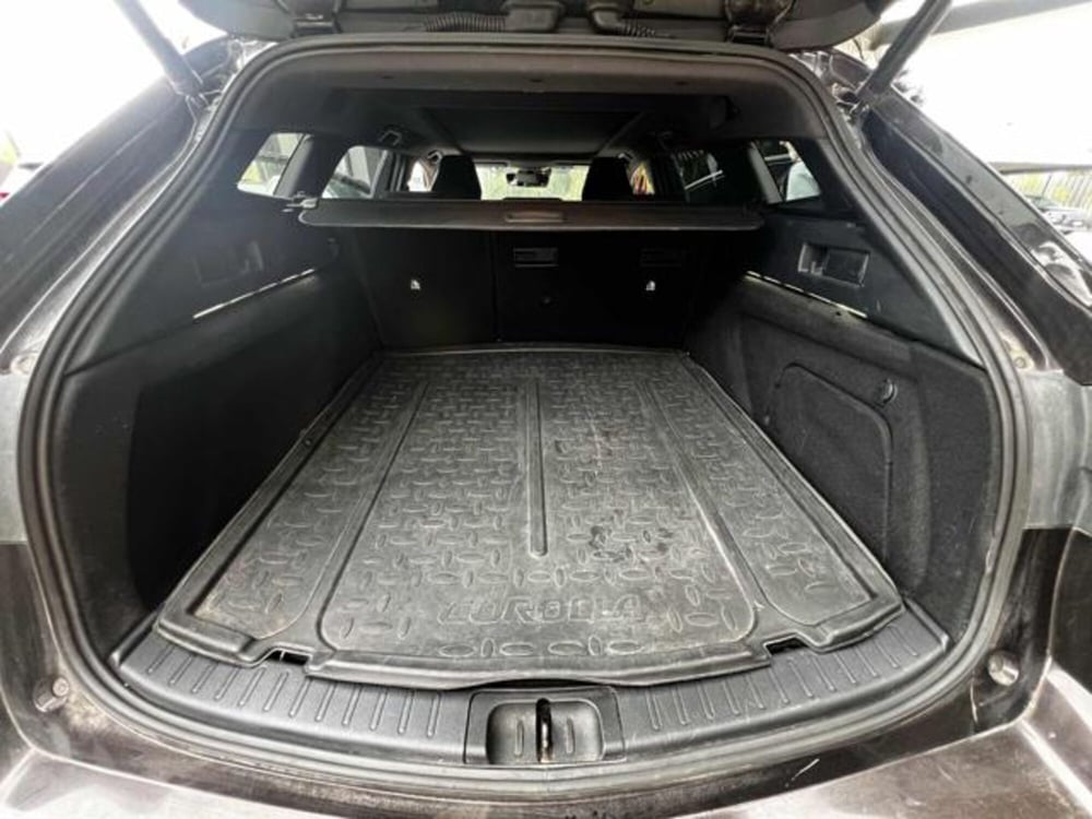 Toyota Corolla Touring Sports usata a Sassari (16)