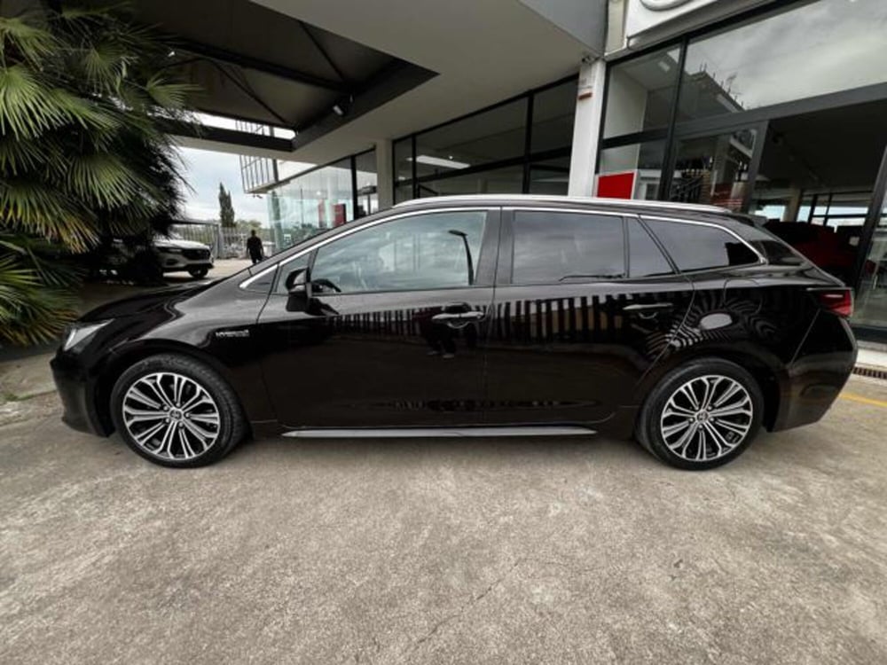 Toyota Corolla Touring Sports usata a Sassari (5)