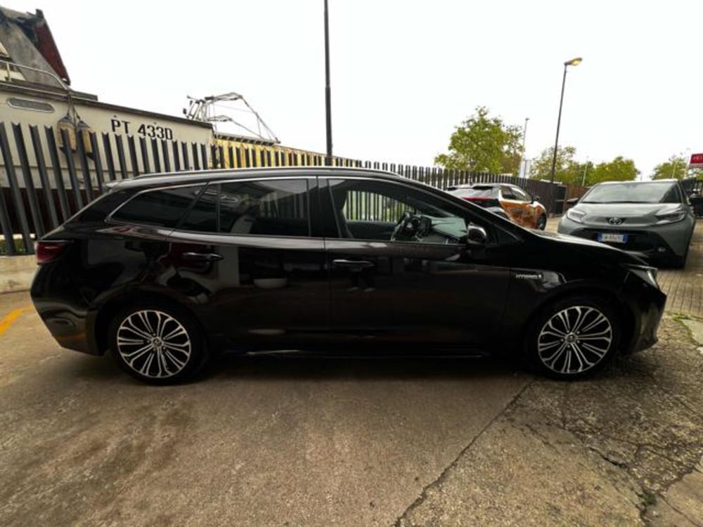 Toyota Corolla Touring Sports usata a Sassari (6)