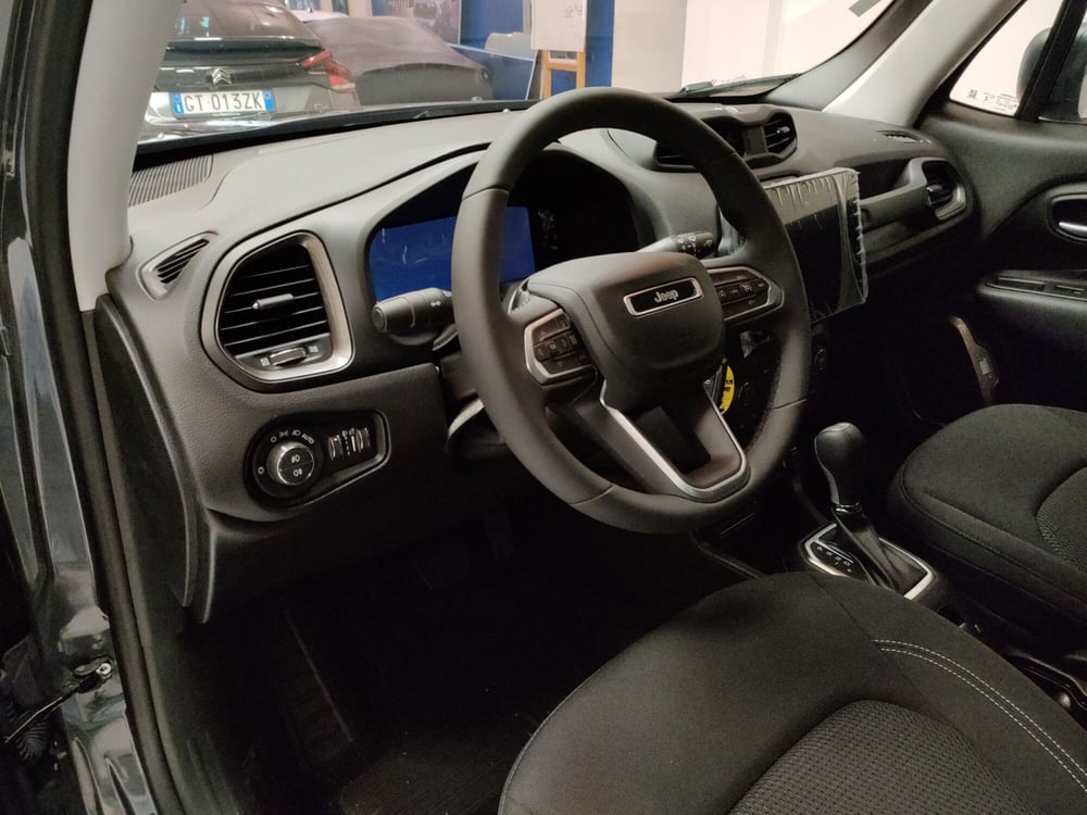 Jeep Renegade nuova a Teramo (11)