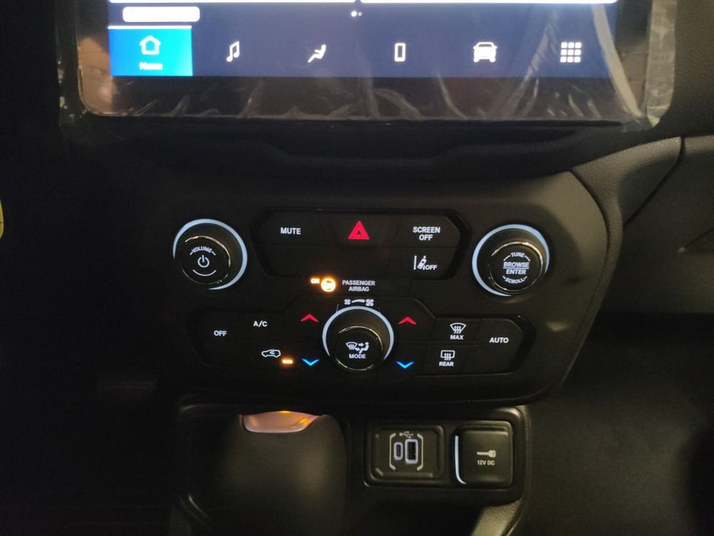 Jeep Renegade nuova a Teramo (20)