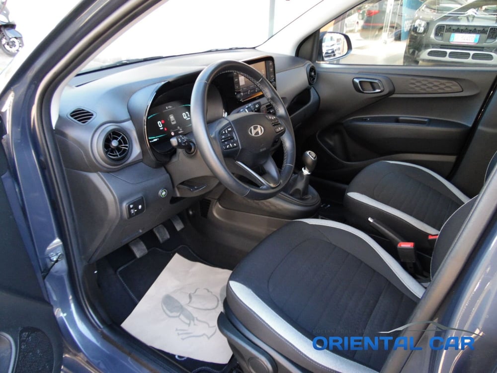 Hyundai i10 usata a La Spezia (14)