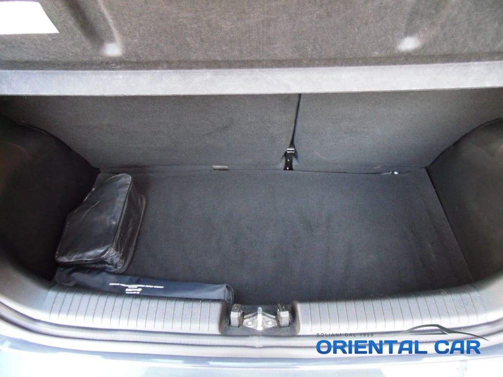 Hyundai i10 usata a La Spezia (15)