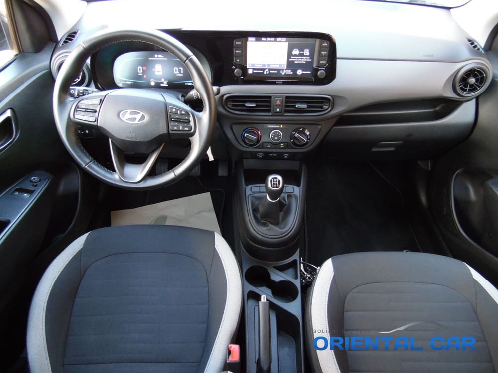 Hyundai i10 usata a La Spezia (9)