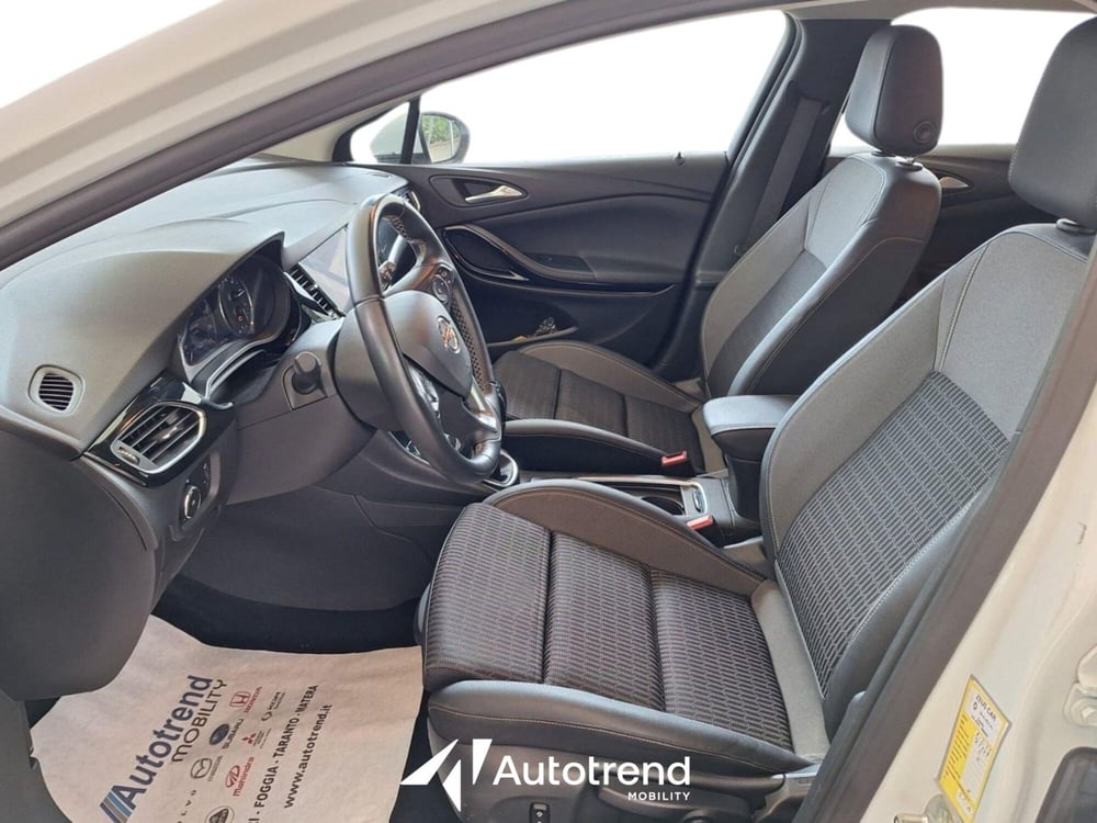 Opel Astra Station Wagon usata a Bari (6)