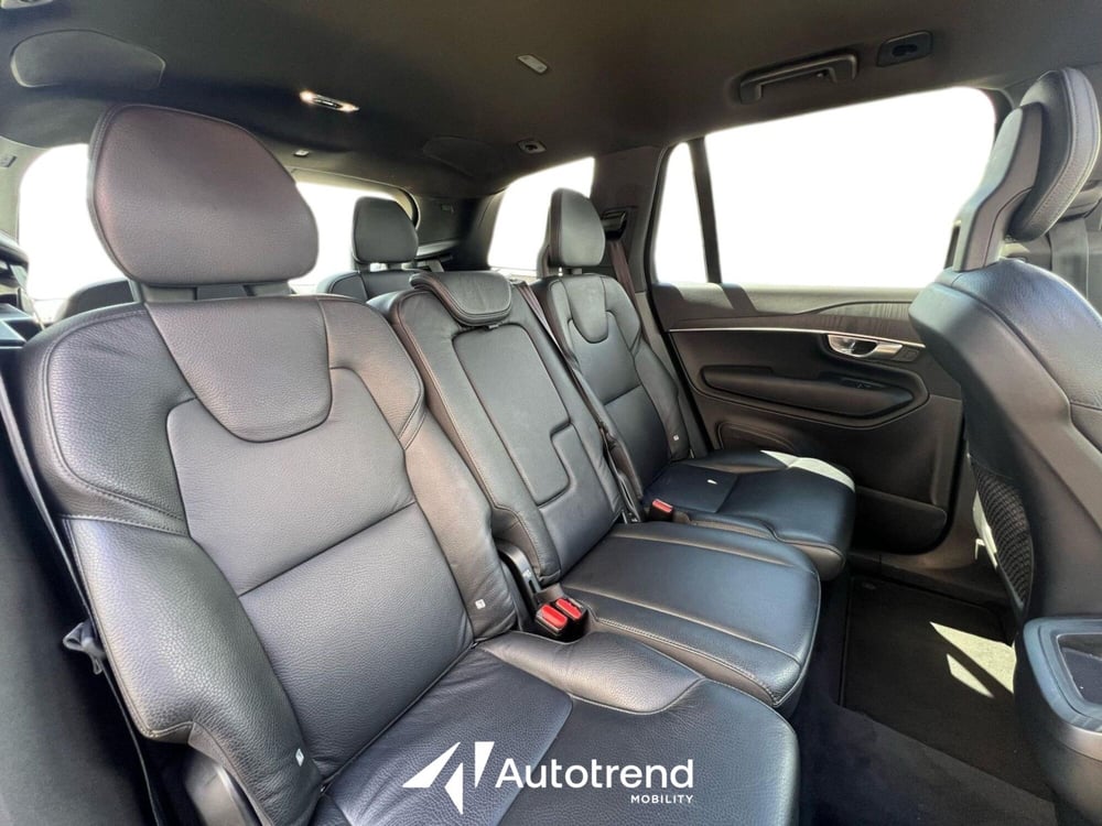 Volvo XC90 usata a Bari (16)