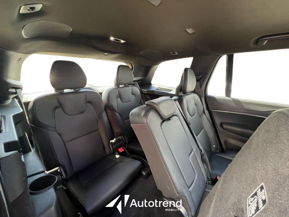 Volvo XC90 usata a Bari (17)