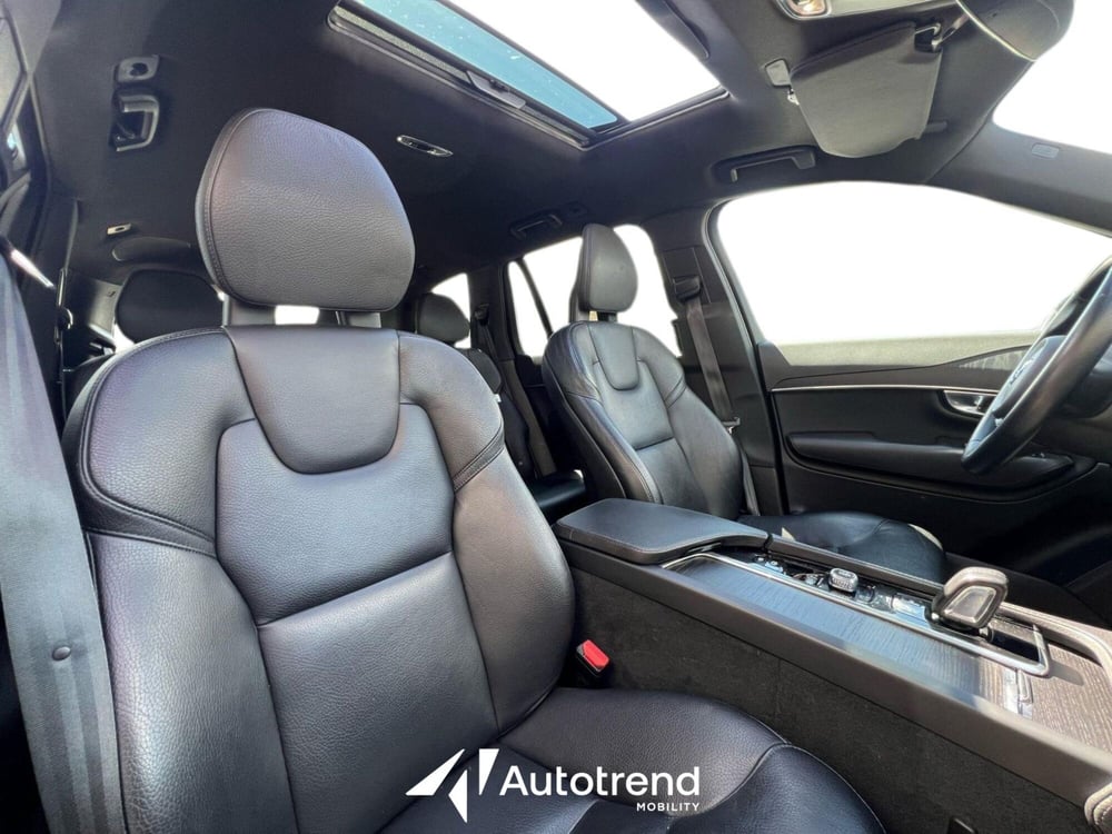 Volvo XC90 usata a Bari (7)