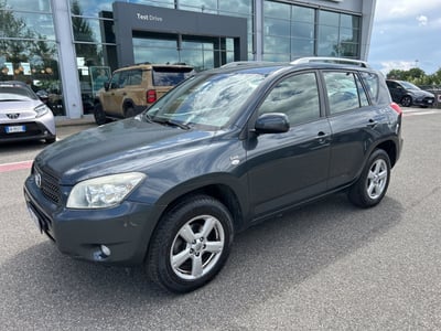 Toyota Rav4 2.2 D-4D 136 CV DPF Sol del 2007 usata a Piacenza