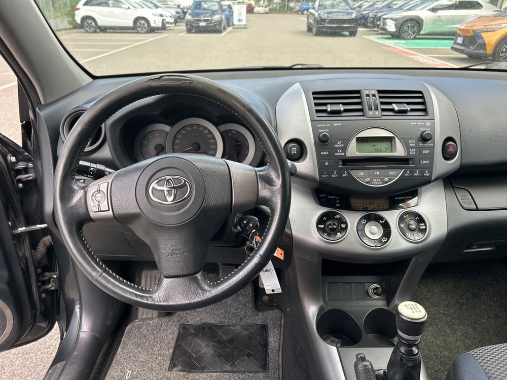 Toyota Rav4 usata a Piacenza (11)