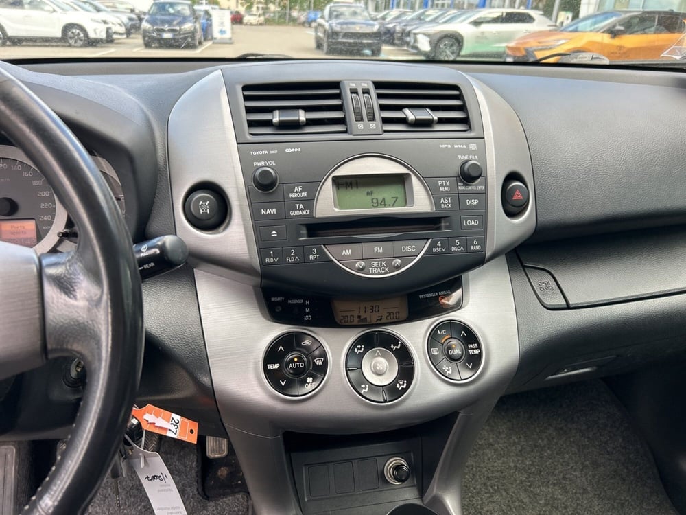 Toyota Rav4 usata a Piacenza (14)