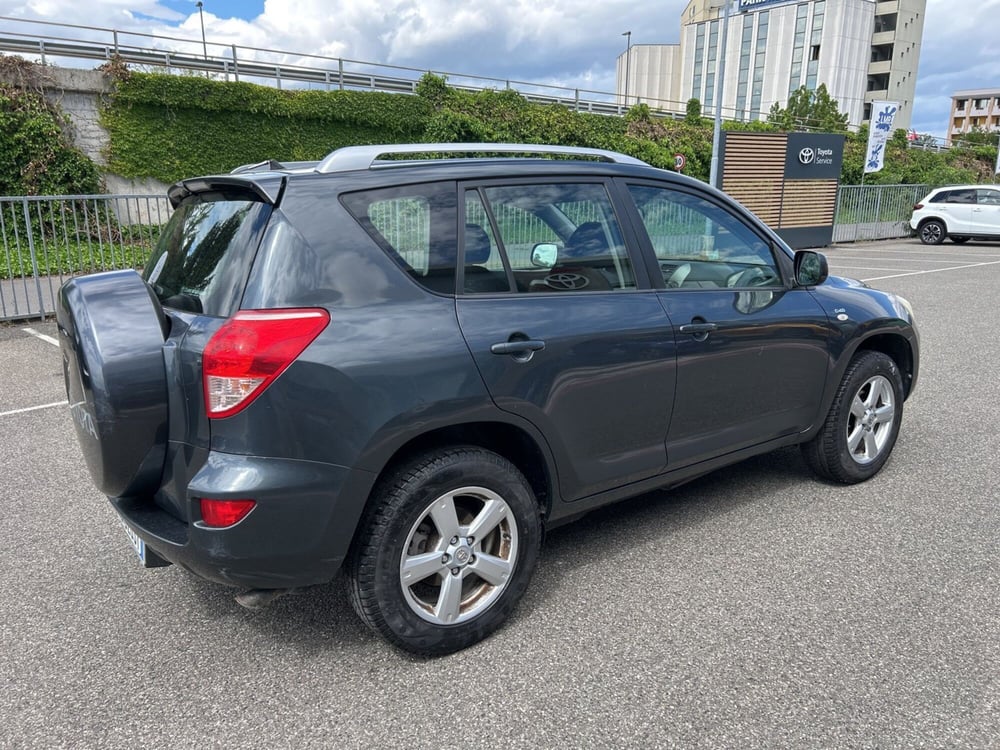 Toyota Rav4 usata a Piacenza (6)