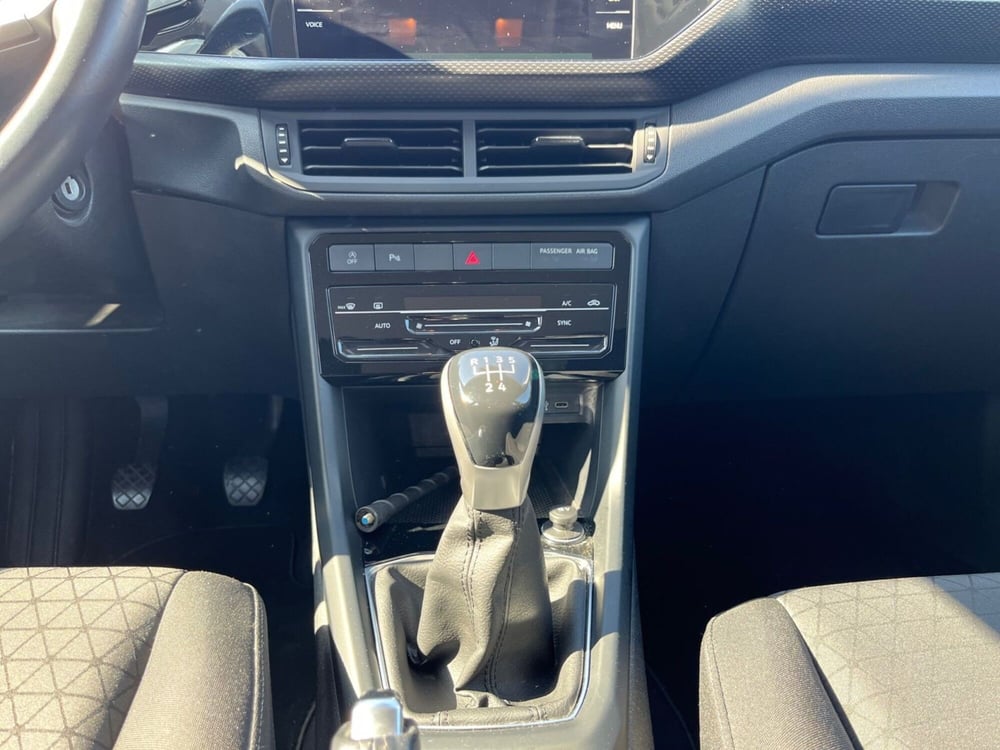 Volkswagen T-Cross usata a Modena (13)