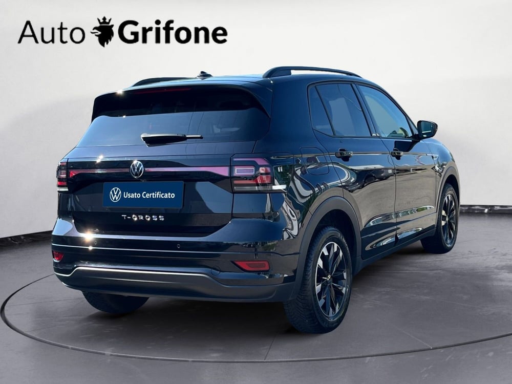 Volkswagen T-Cross usata a Modena (8)