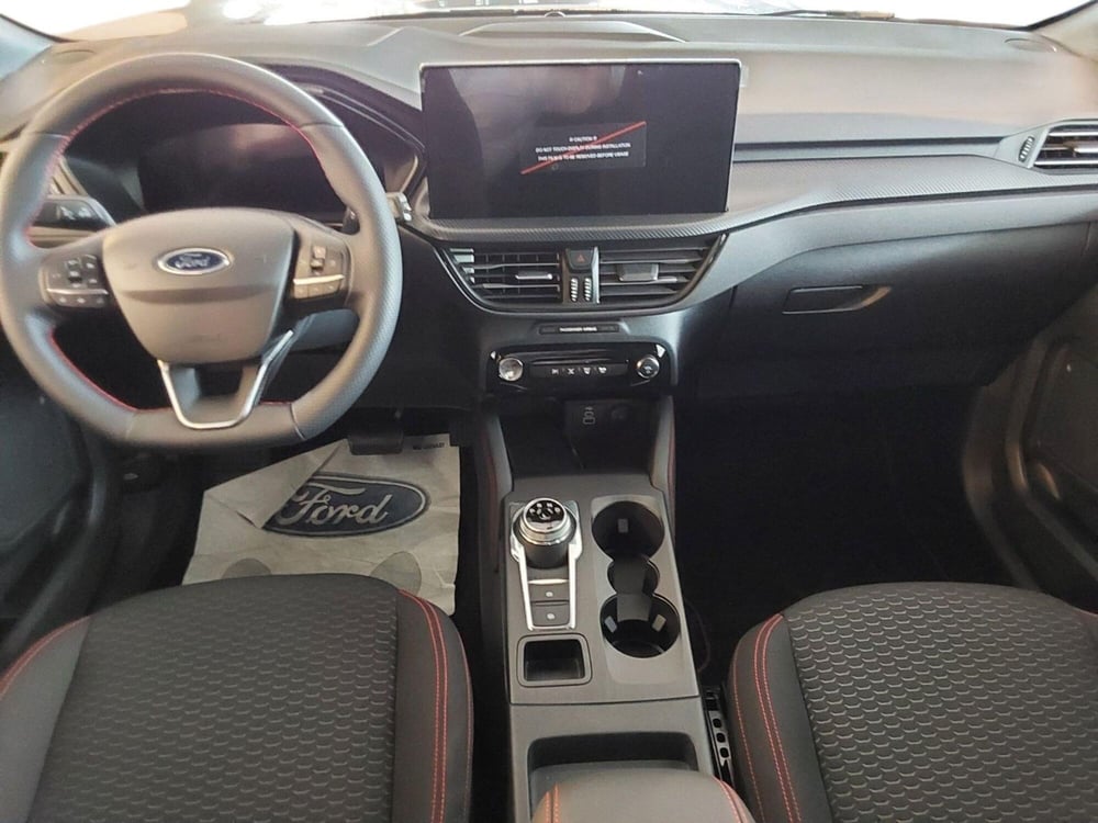 Ford Kuga nuova a Brescia (10)