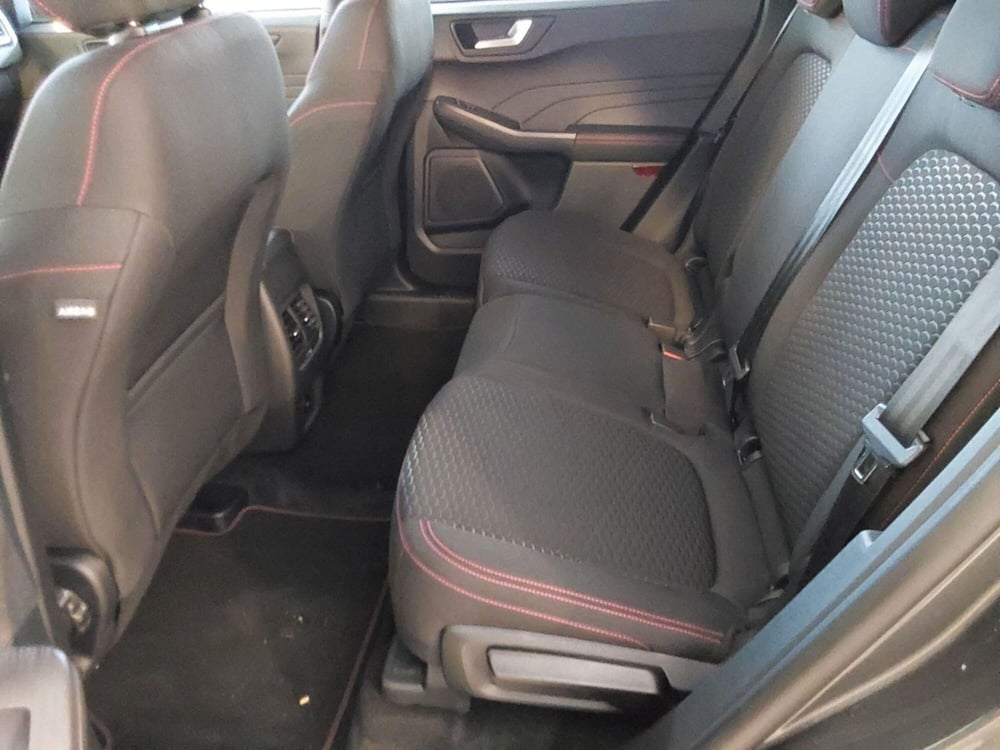 Ford Kuga nuova a Brescia (12)