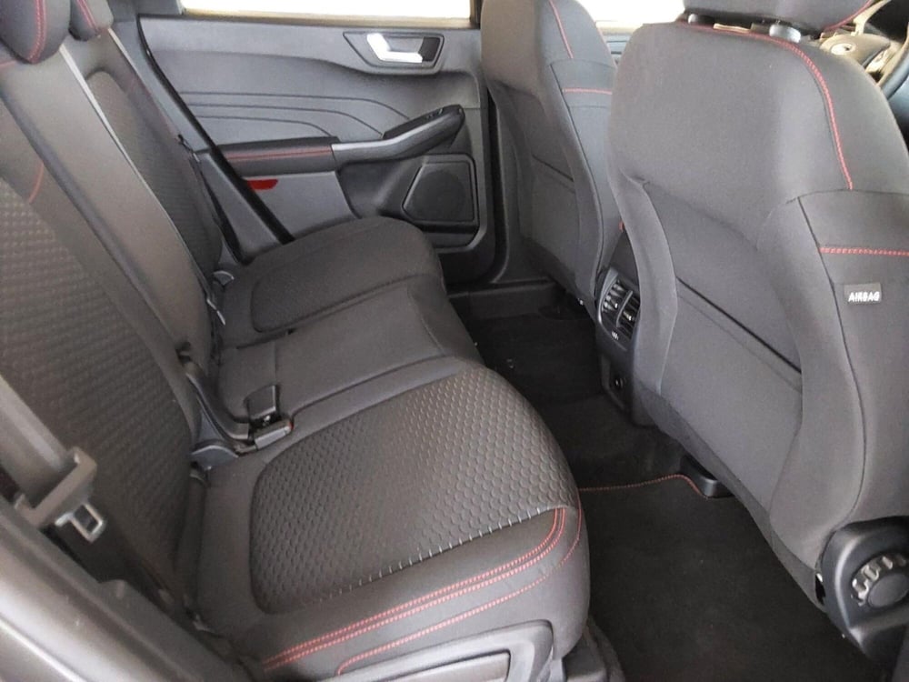 Ford Kuga nuova a Brescia (13)