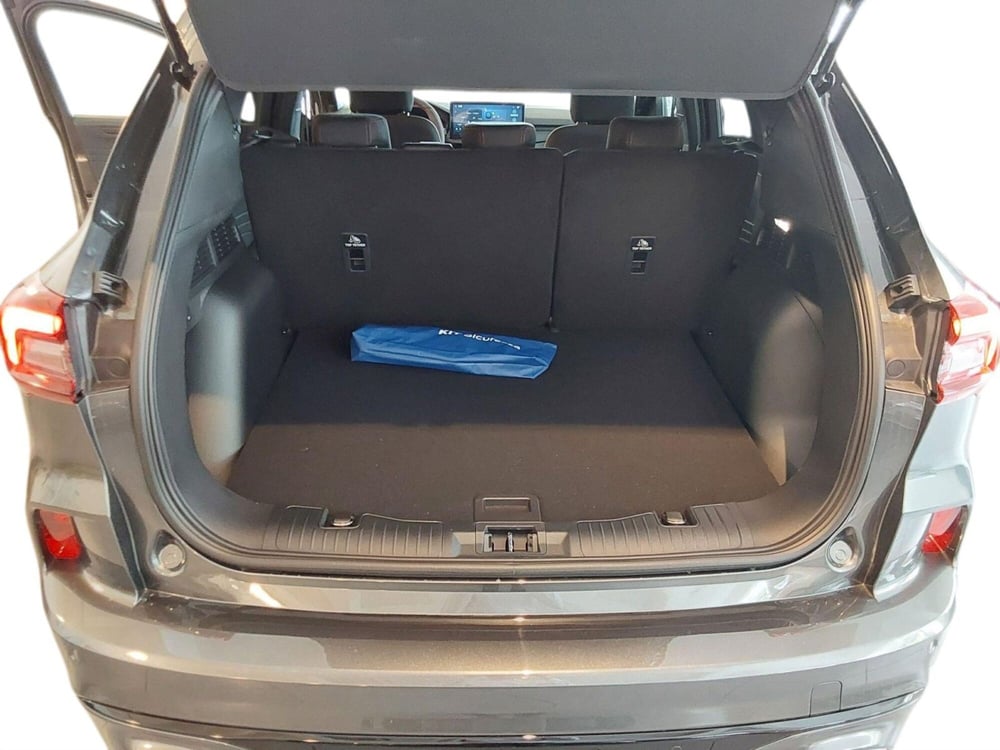 Ford Kuga nuova a Brescia (6)