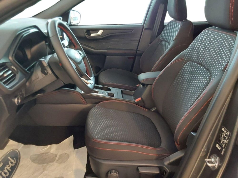 Ford Kuga nuova a Brescia (7)