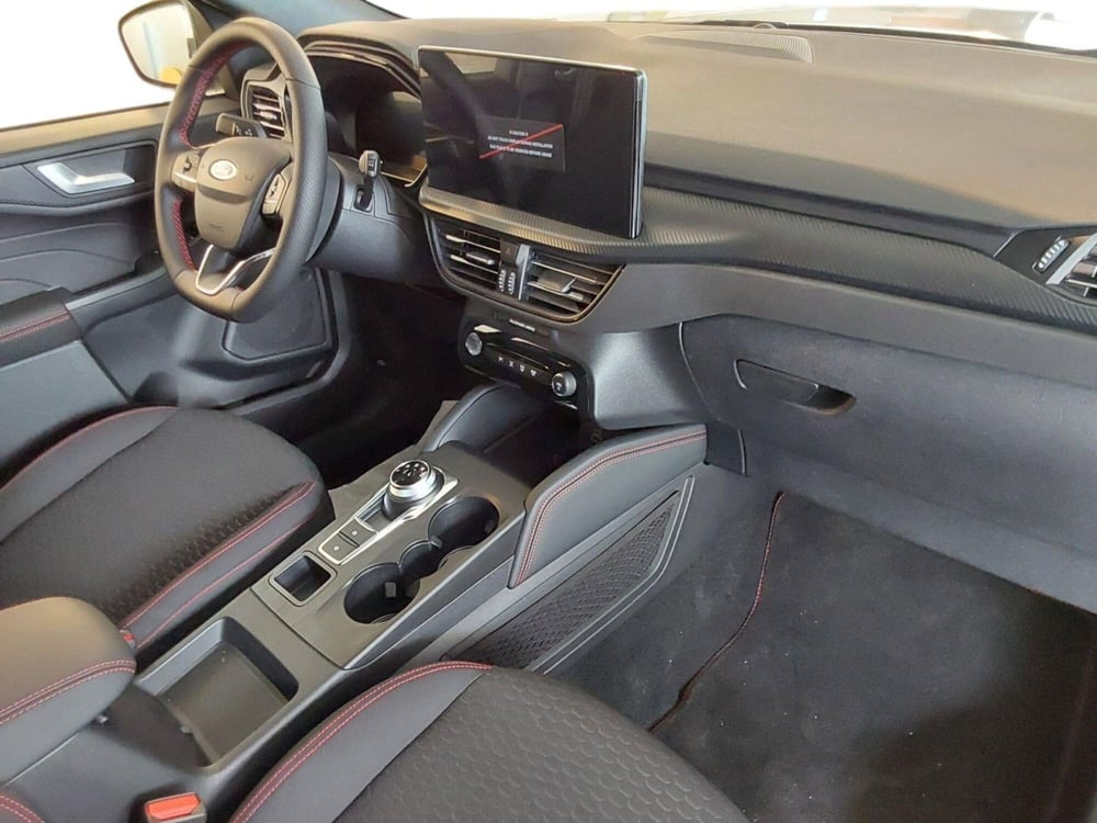 Ford Kuga nuova a Brescia (9)